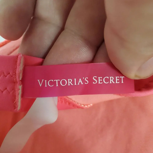 Victoria's Secret Women's Hot Pink Strapless Push Up Underwire Bikini Top 34B - Picture 3 of 6